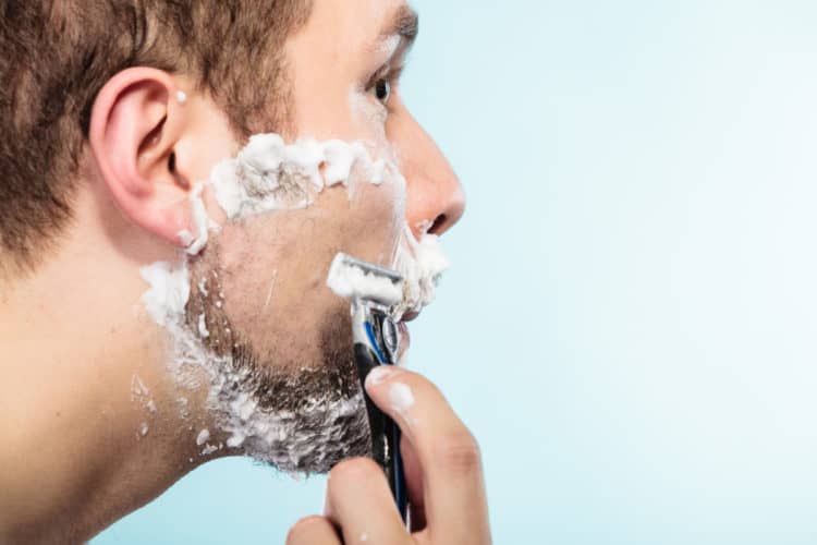 how to shave your face with shaving cream