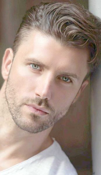 Stubble beard chin strap with wider straps along the jawline.